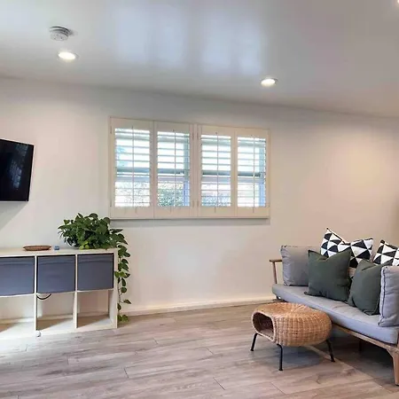 The Cozy Oasis - A Renovated And Modern Studio Near Lax + Sofi + Beaches + Freeway